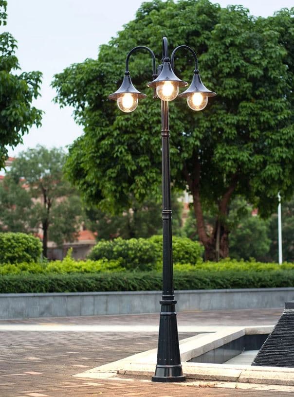 Retro European-Style 3-Head Garden Street Lamp